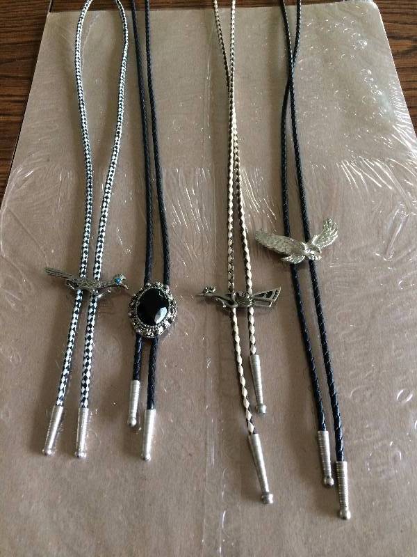 lot 167 image: Vintage Bolos - Eagle - Black Stone - Two Roadrunners