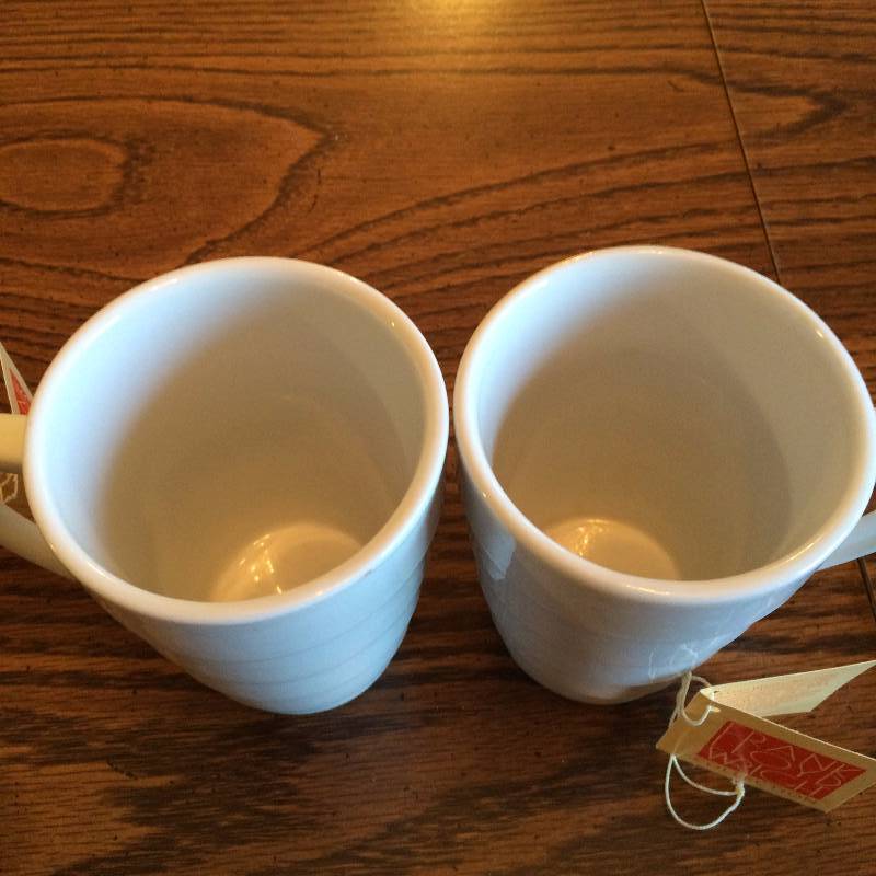 lot 203 image: Collectible 2 Frank Lloyd Wright Henriksen Coffee Mug Cups Guggenheim MCM Architect NICE - One Is Perfect The Other Handle Broke Off and Chipped The Handle