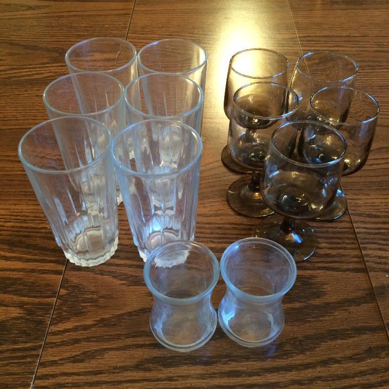 lot 205 image: Vintage Glasses Lot