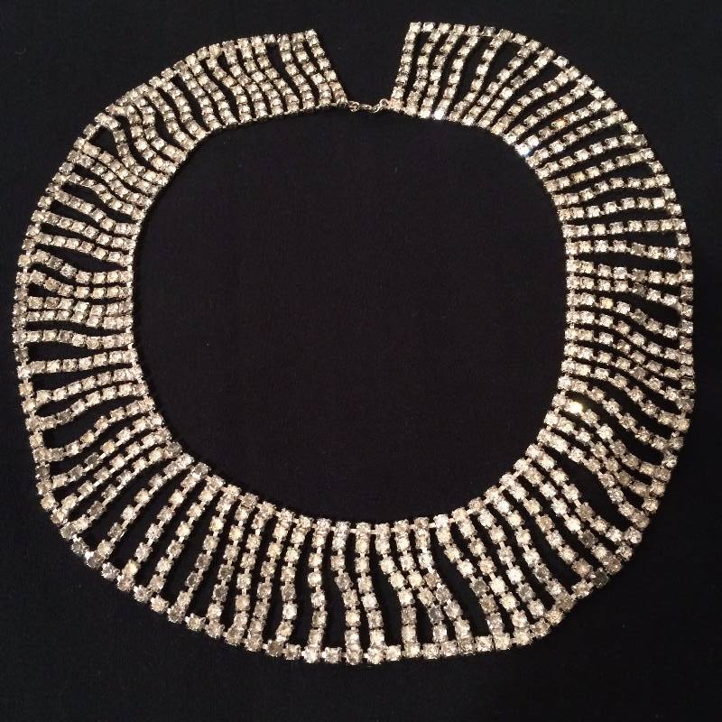 lot 216 image: Collectible Genuine Handmade Austrian Rhinestone Necklace Jewellery Jewelry Made In Austria In Original Box - All Stones Present - Gorgeously Glittery High Quality Costume Jewelry