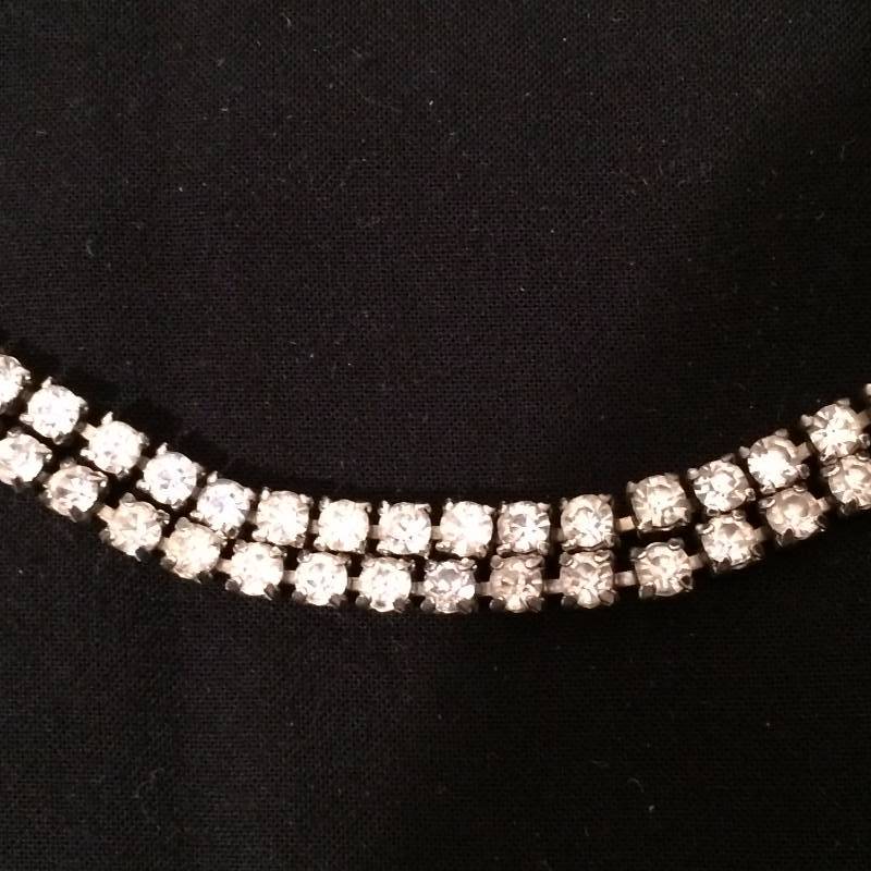 lot 218 image: Collectible Vintage High Quality Gorgeous Double Strand Rhinestone Necklace - Brilliant & All Stones Are Present -  Too Much Of A Refined Beauty To Call It Costume Jewelry