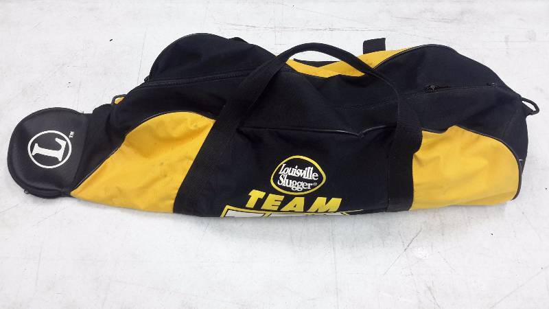 lot 3 image: Louisville slugger bat bag