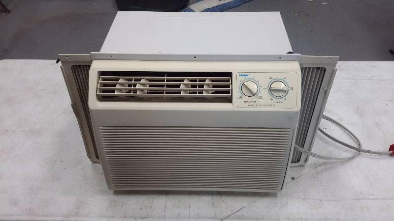 lot 17 image: Haier window AC unit
