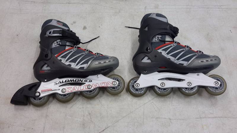 lot 18 image: Salomon inline skates