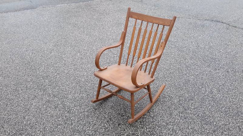 lot 45 image: rocking chair