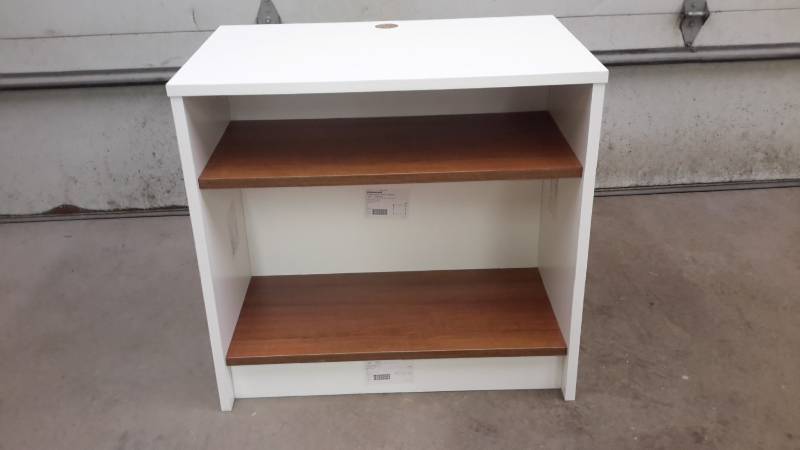lot 17 image: Cabinet