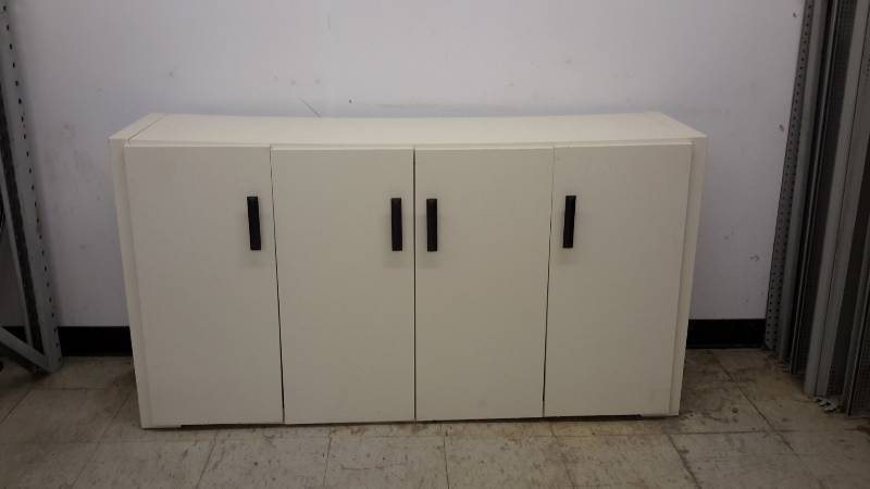 lot 48 image: Storage cabinet