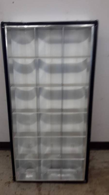 lot 73 image: Light fixture