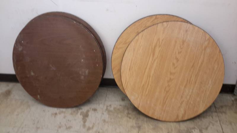 lot 76 image: Table tops
