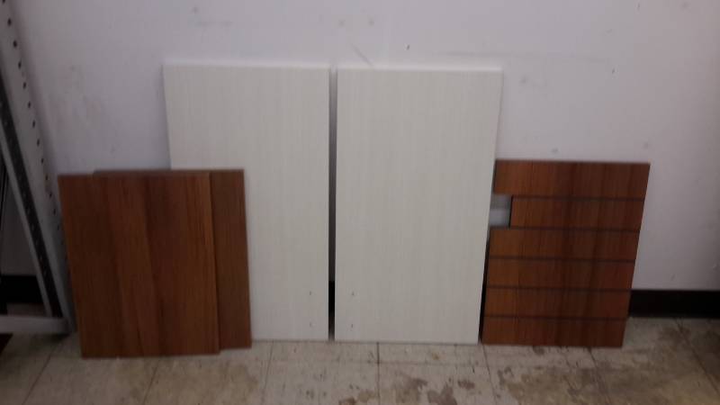 lot 82 image: Assortment of New cabinet doors