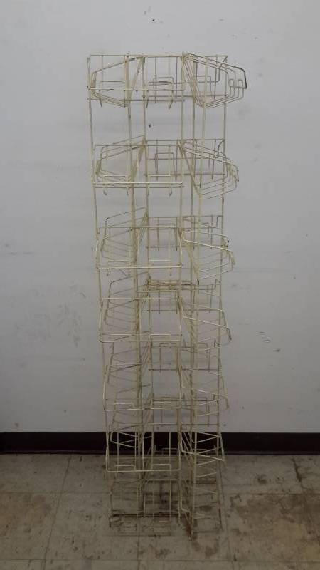 lot 83 image: Wire display shelf