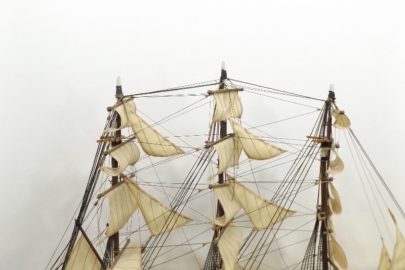lot 6 image: Large Wood Clipper Ship Model - 1845 Rainbow