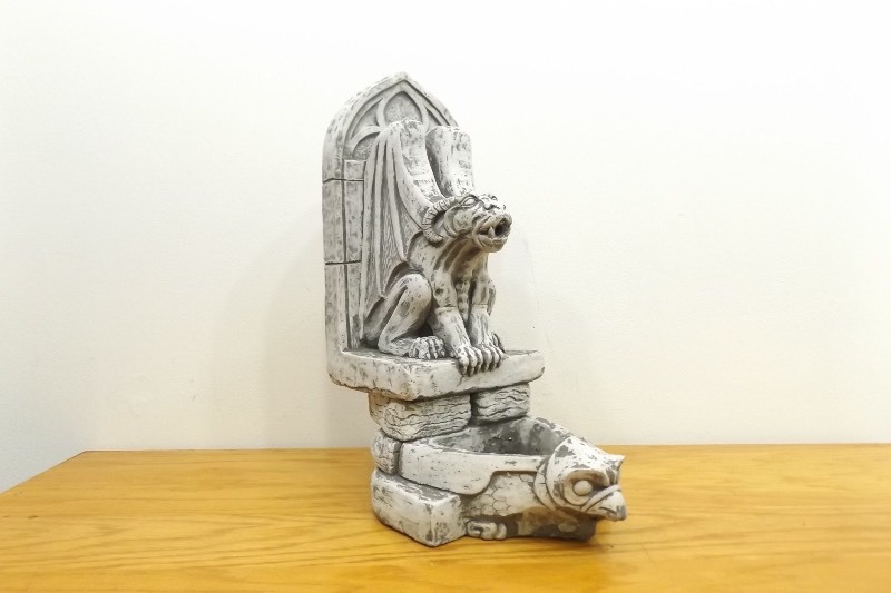 lot 38 image: 20.5 HEAVY Cement Gargoyle Statue
