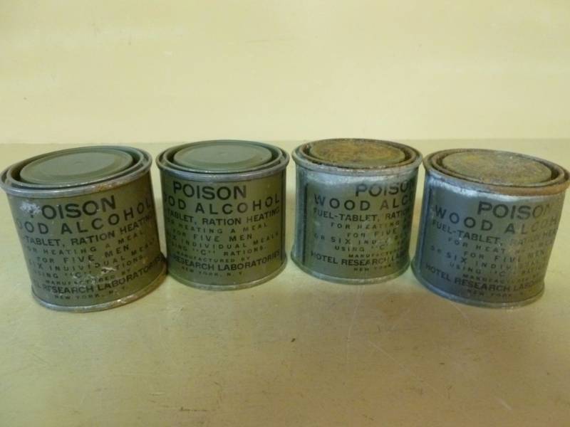 lot 6 image: Vintage Military Items