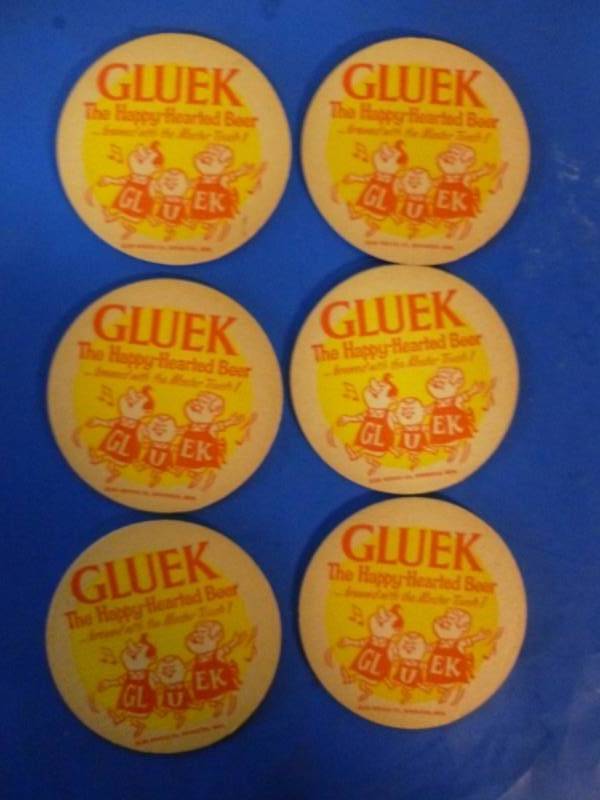lot 10 image: Vintage Gluek Beer