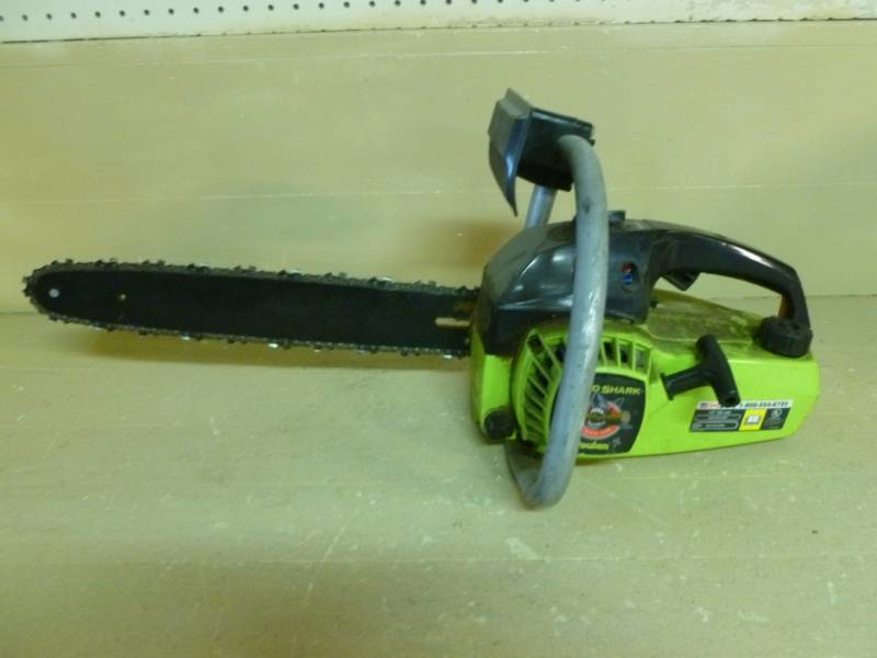lot 28 image: Poulan Chain Saw