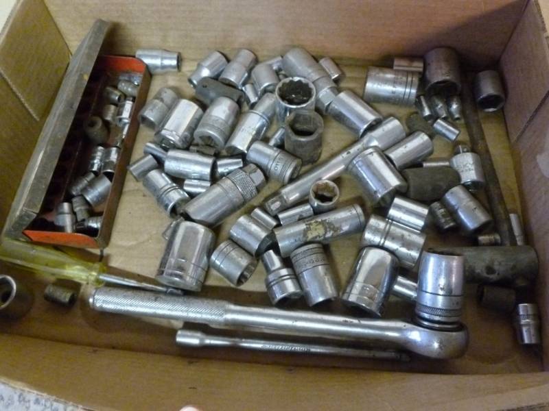 lot 44 image: Sockets