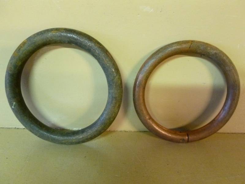 lot 81 image: Vintage Bull Nose Rings
