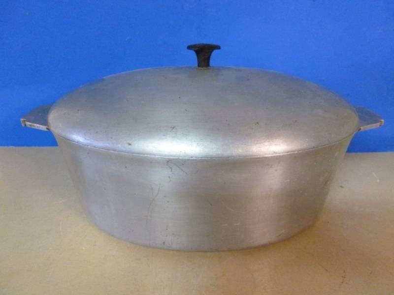 lot 85 image: Vintage Kitchen