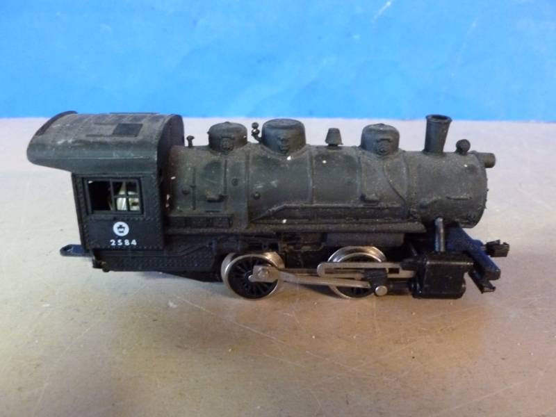 lot 105 image: HO Scale Locomotive