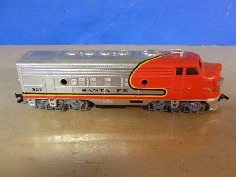 lot 109 image: HO Scale Locomotive