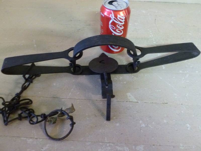 lot 118 image: Vintage Trap