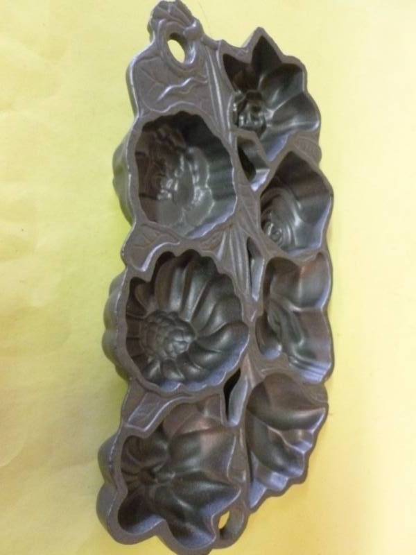 lot 143 image: Cast Iron Pan