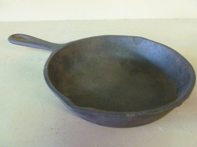 lot 148 image: Cast Iron Pan