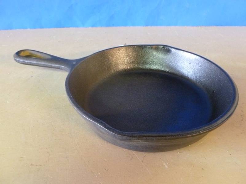 lot 157 image: Cast Iron Pan