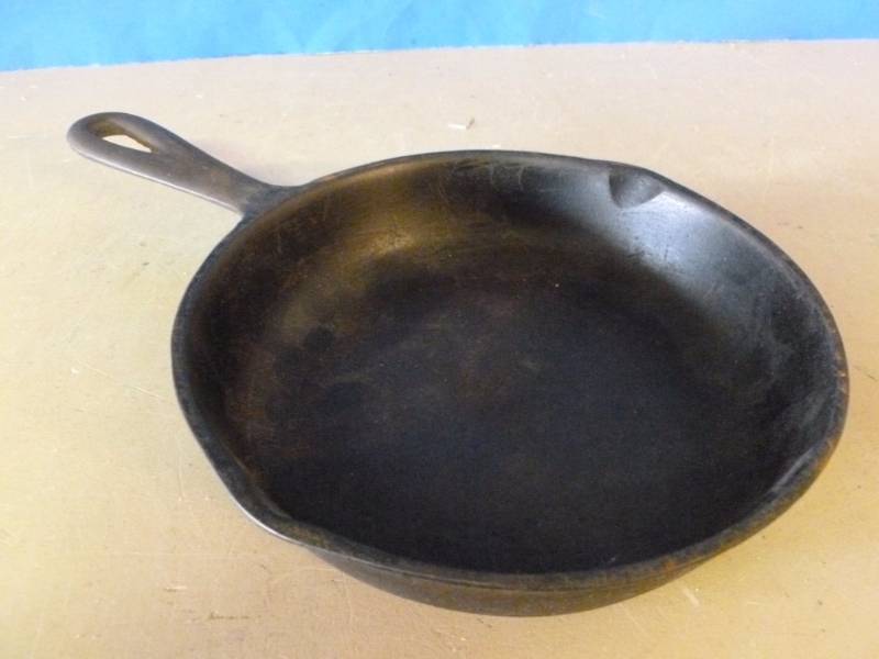 lot 158 image: Cast Iron Pan