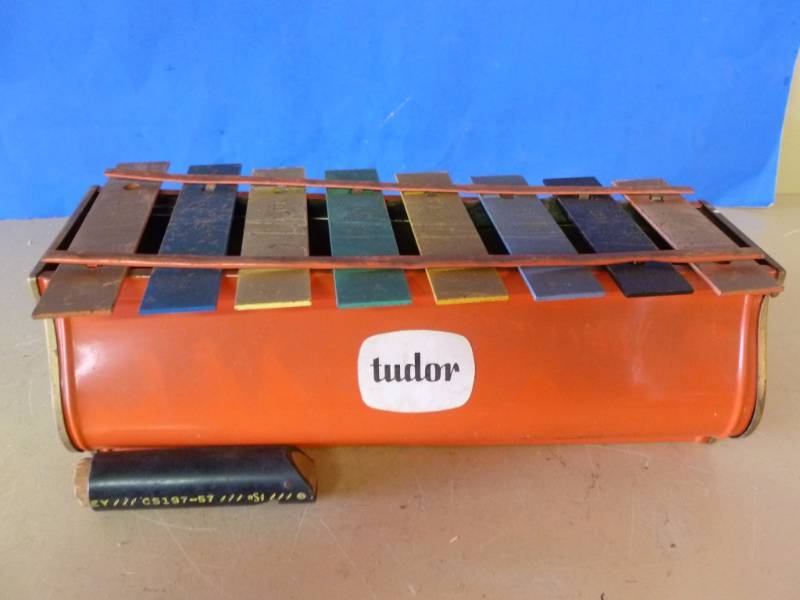 lot 163 image: Vintage Instrument