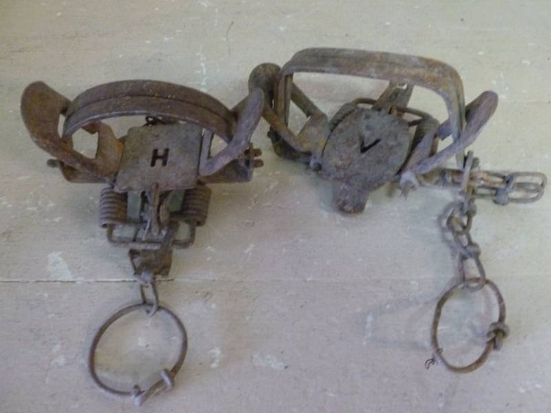 lot 167 image: Vintage Traps