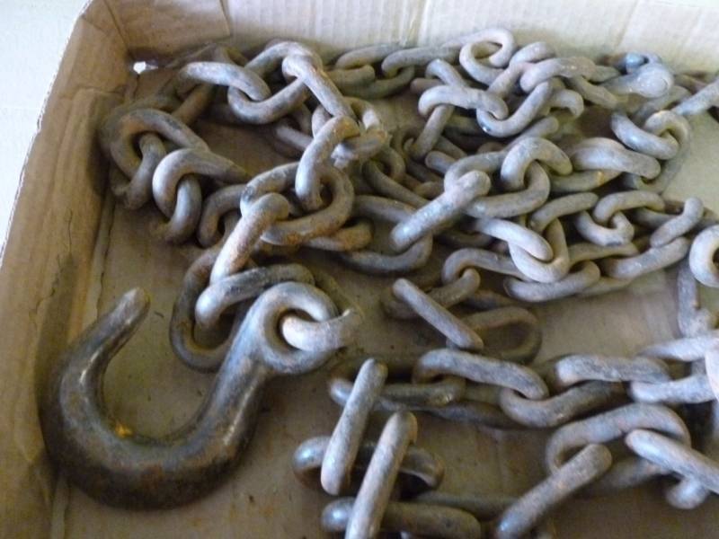 lot 175 image: Log Chain