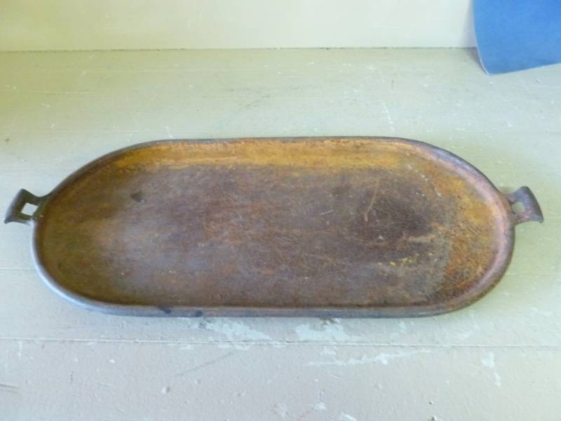 lot 201 image: Cast Iron Pan
