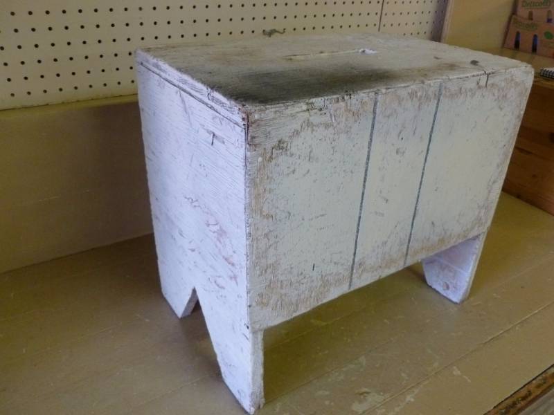 lot 215 image: Vintage Stool
