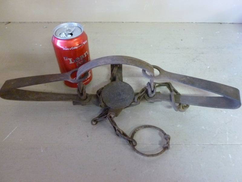 lot 225 image: Vintage Newhouse Trap