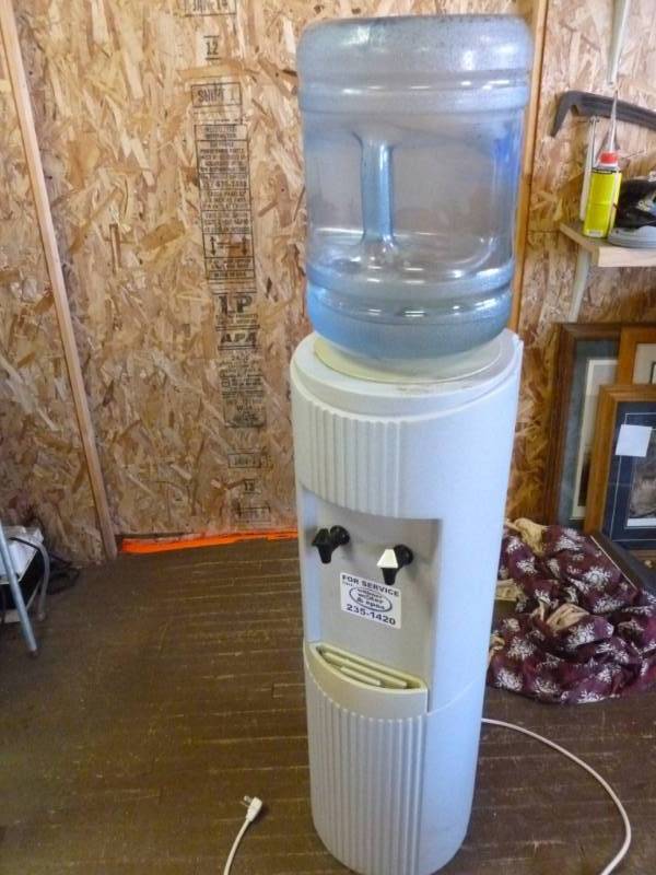 lot 269 image: Water Cooler