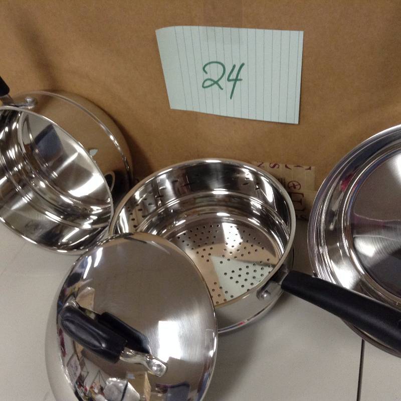 lot 24 image: Double Boiler and Steamer Set CW2011R never used