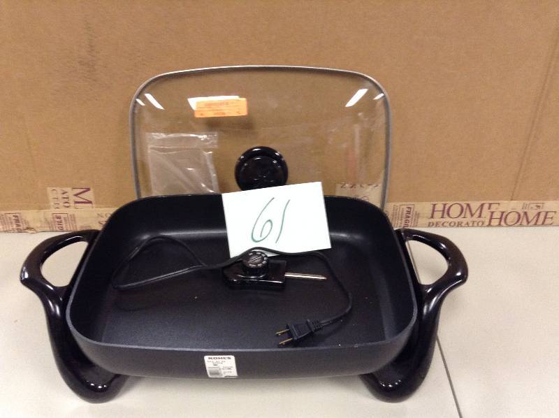 lot 61 image: 16 in Electric Skillet in very good condition