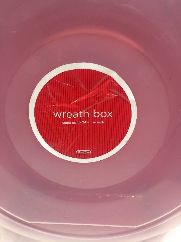 Sterilite Wreath Box