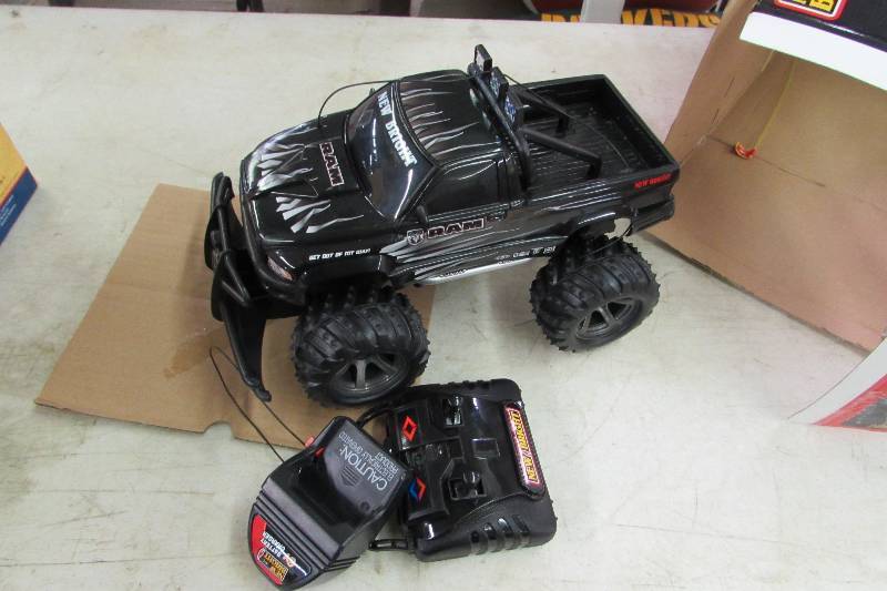 lot 38 image: New Bright Radio Control Truck