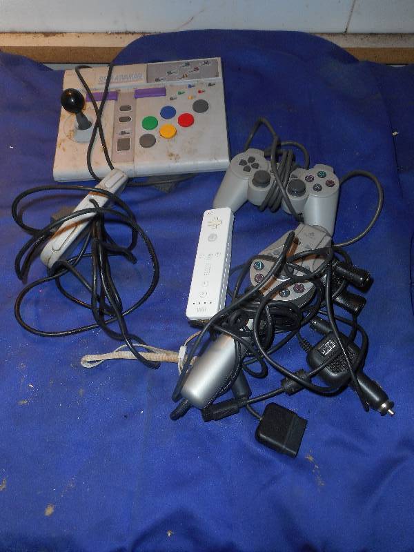 GAME CONTROLERS