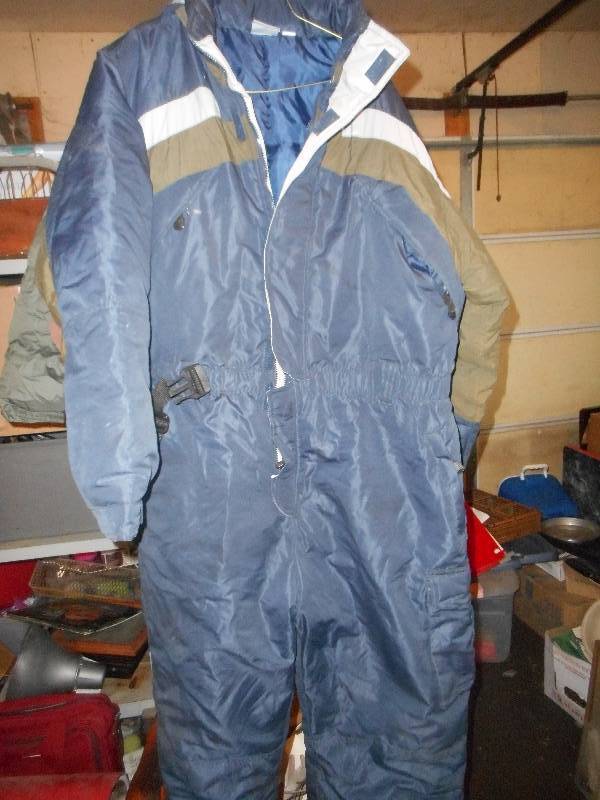 ATHLETIC WEAR SNOW SUITE