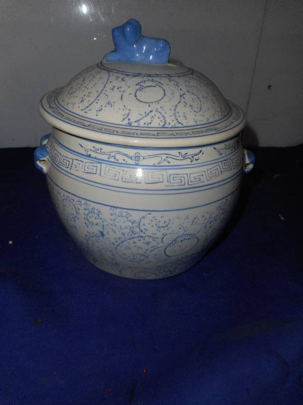 VINTAGE BEAN POT