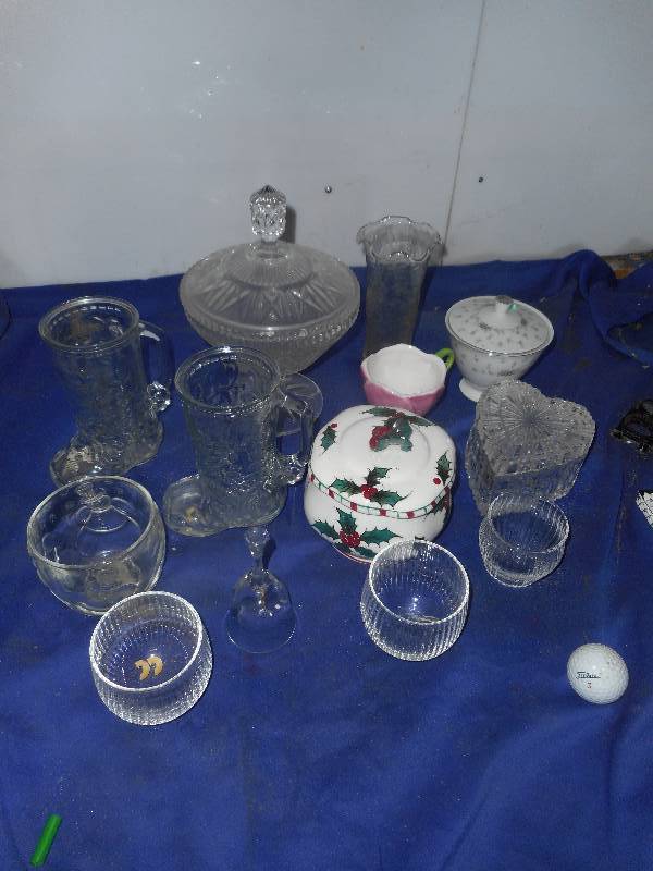 COLLECTIBLE GLASS WEAR