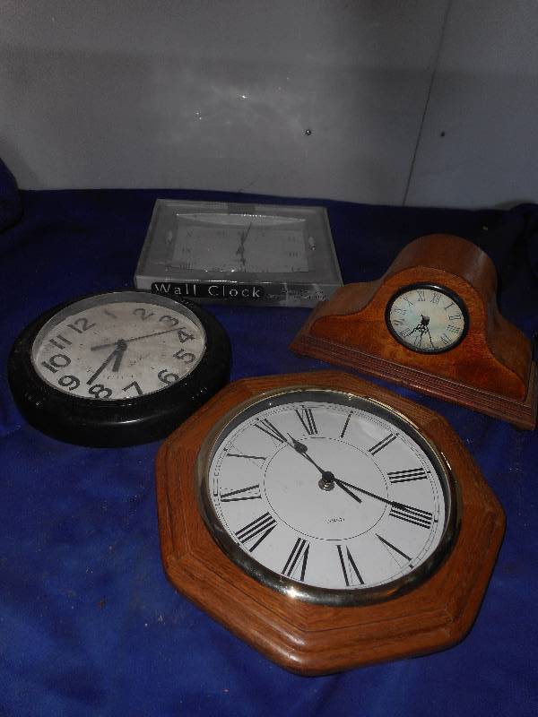 4 CLOCKS