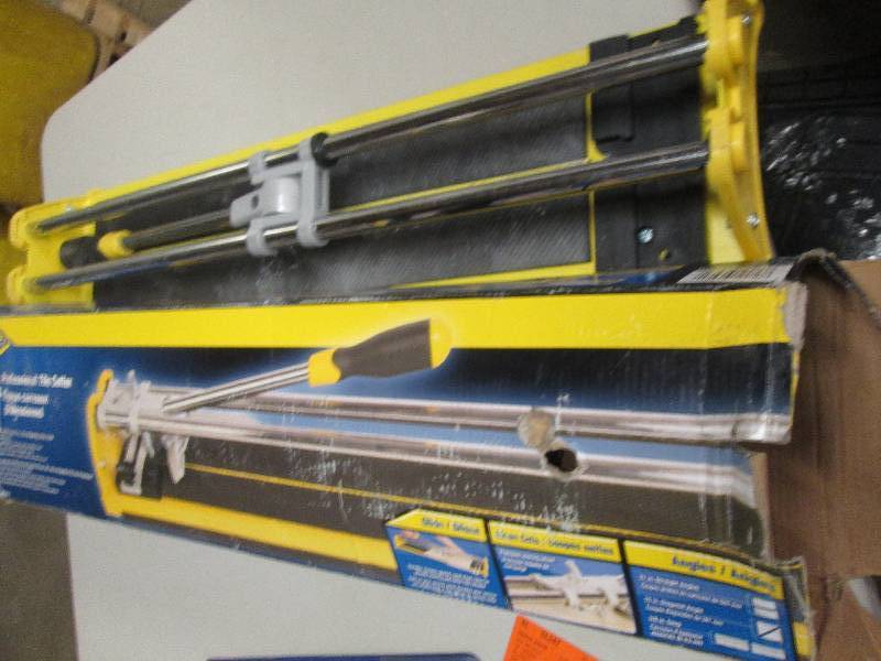 lot 51 image: 21 professional tile cutter  open ...