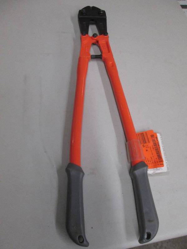 lot 81 image: 24 bolt cutters ...