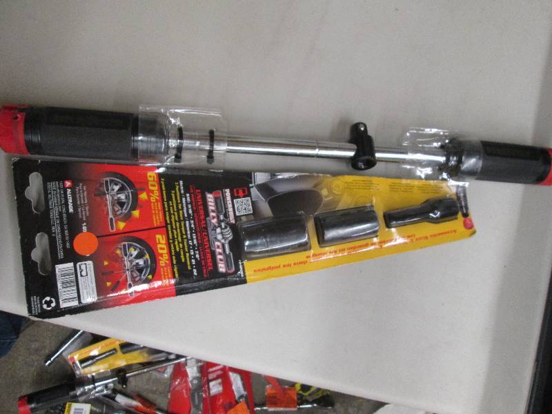 lot 93 image: bully club universal lug wrench wit...