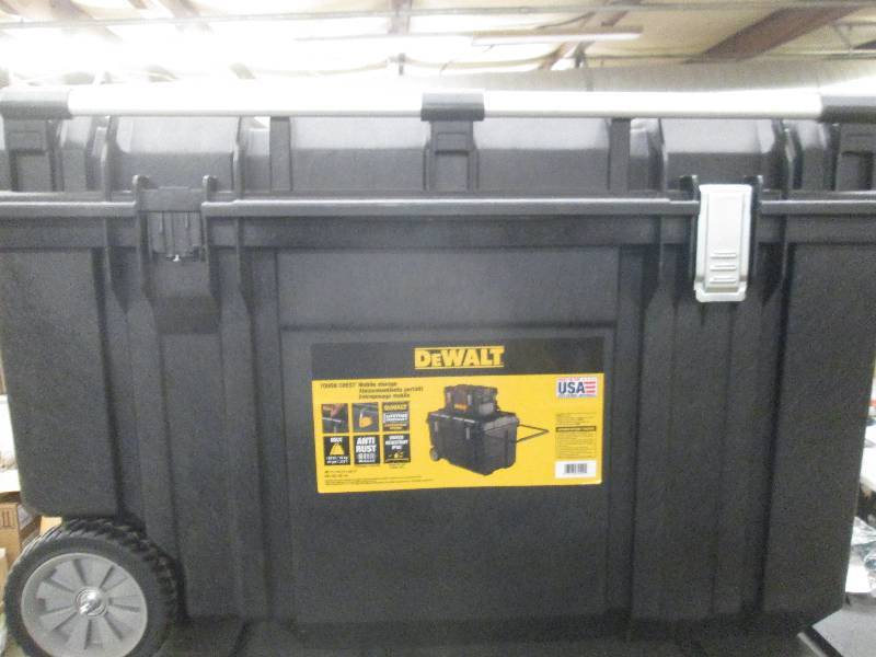 lot 125 image: dewalt tough chest missing one latc...
